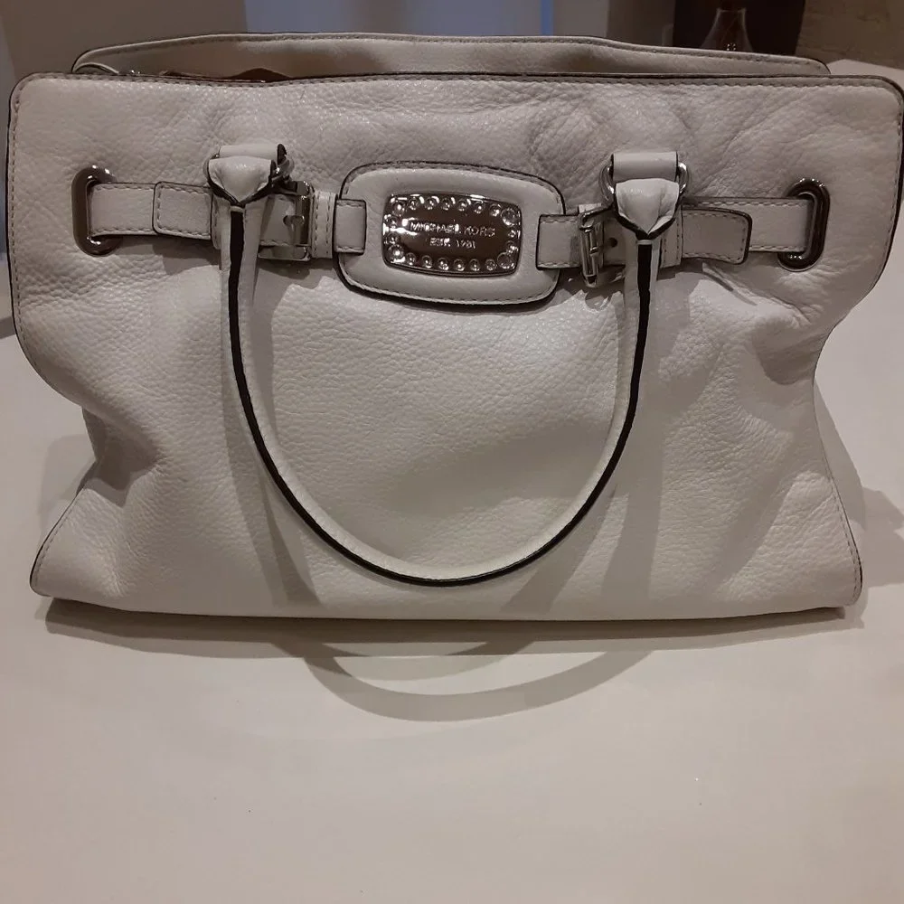 Michael Kors white leather medium bag with silver chain detail